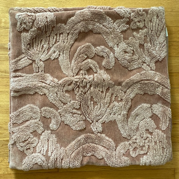 Pottery Barn Accents Pottery Barn Pillow Covers Set Of 2 22x22